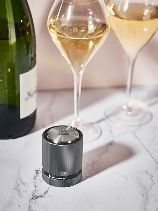 Bouchon Préserveur PEAK - Signature - Cheer Moda® - Offrir Retailers