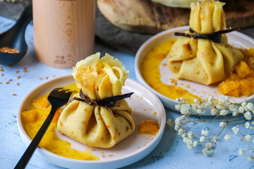 Aumônières gourmandes garnies à la mangue, vanille et graines de lin