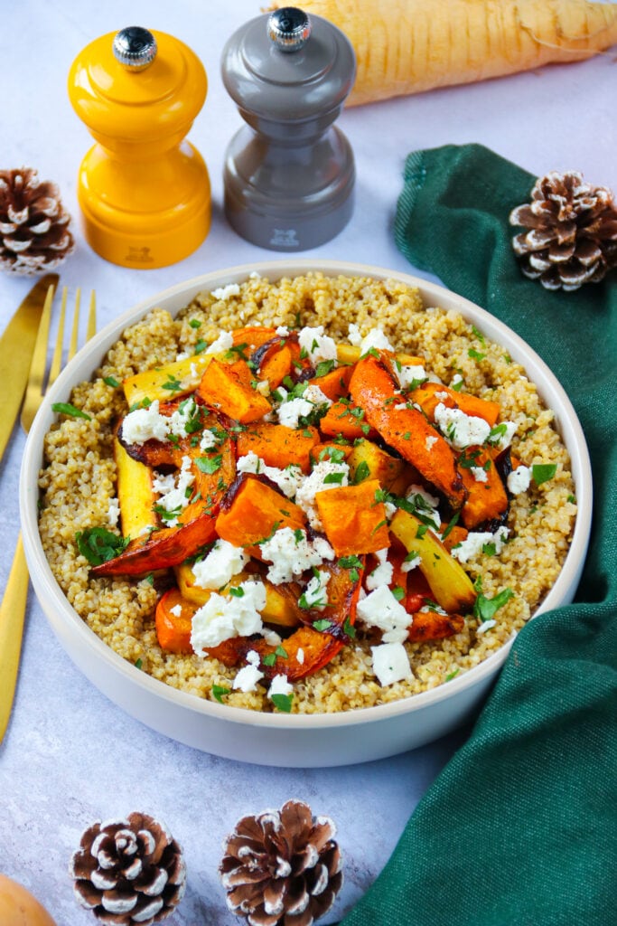 Quinoa aux légumes rôtis et feta