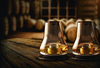 Cadeau autour du Whisky : le set dégustation incontournable pour Noël