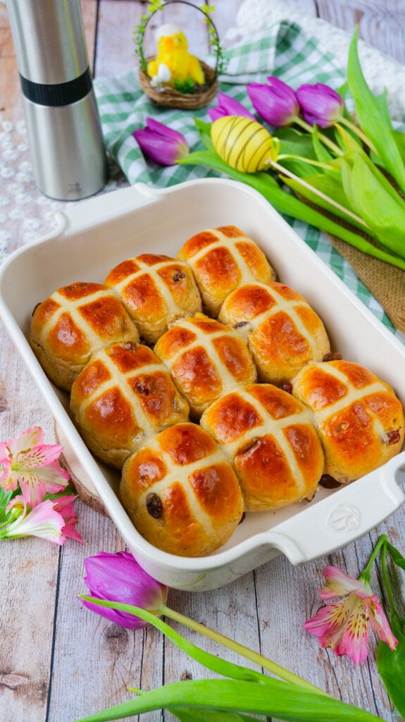 Hot cross buns